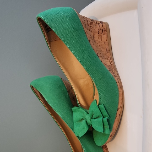 Green wedges - Picture 2 of 2